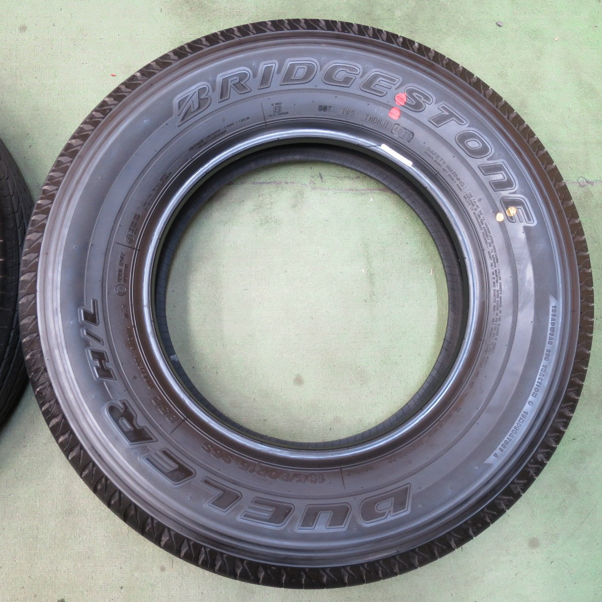 新車外し！25年★195/80R15 ブリヂストン デューラー H/L 852 DUELER タイヤ 15インチ ジムニーシエラ ジムニーノマド 等★6050608イノタ