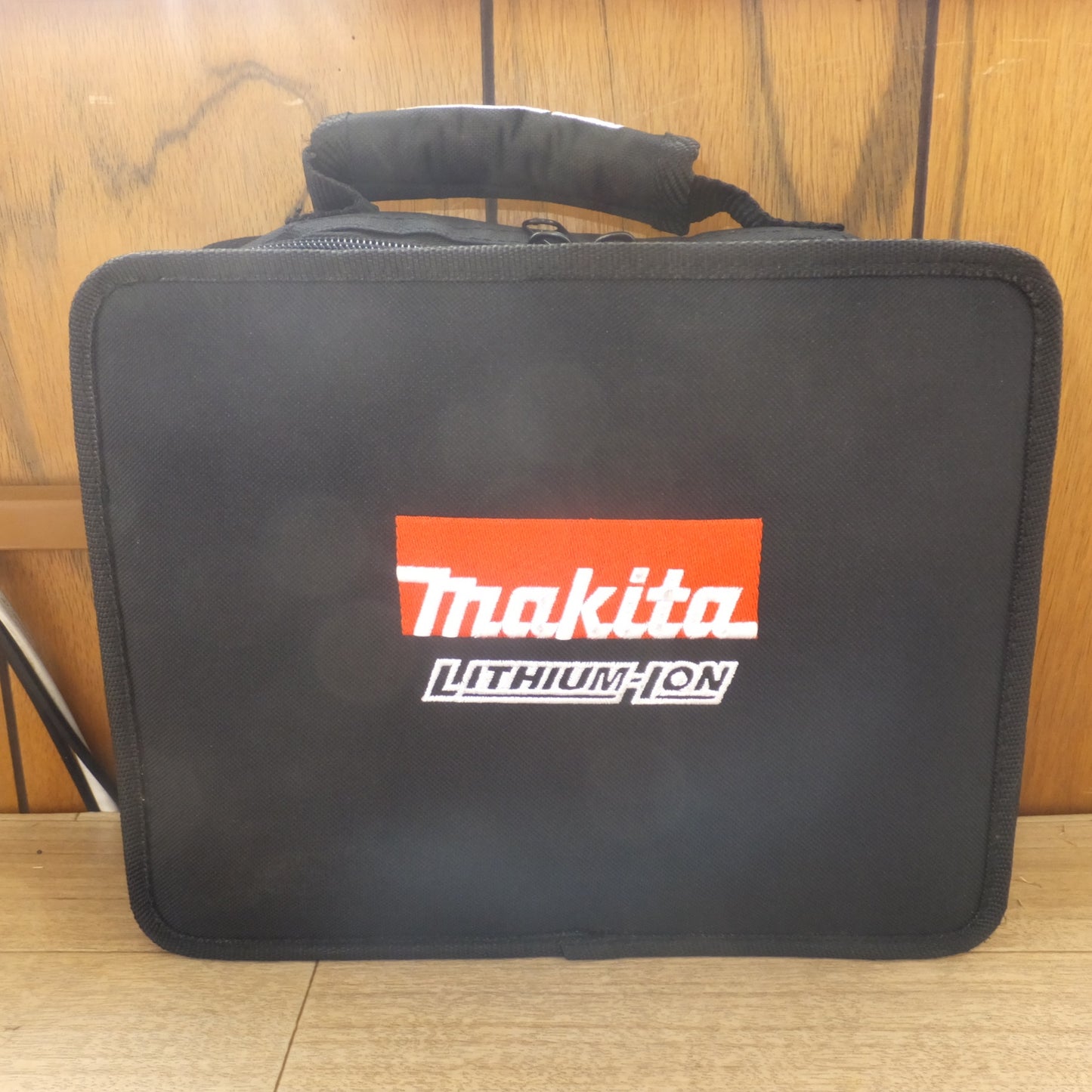 [送料無料] 美品★マキタ makita 充電式インパクトドライバ TD090D　バッテリ BL1013　充電器 DC10WA　セット★