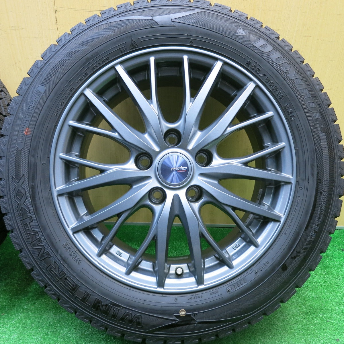 バリ溝！22年！キレイ！9.5分★スタッドレス 205/60R16 ダンロップ ウインターマックス WM02 ravrion RM01 ラブリオン 16インチ PCD114.3/5H★5110621HAス
