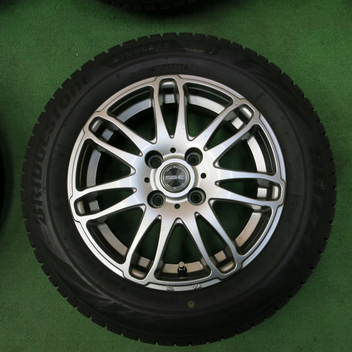 *送料無料* バリ溝！9.5分★スタッドレス 165/70R14 ブリヂストン ブリザック VRX2 SG-E 14インチ PCD100/4H★4061104ナス