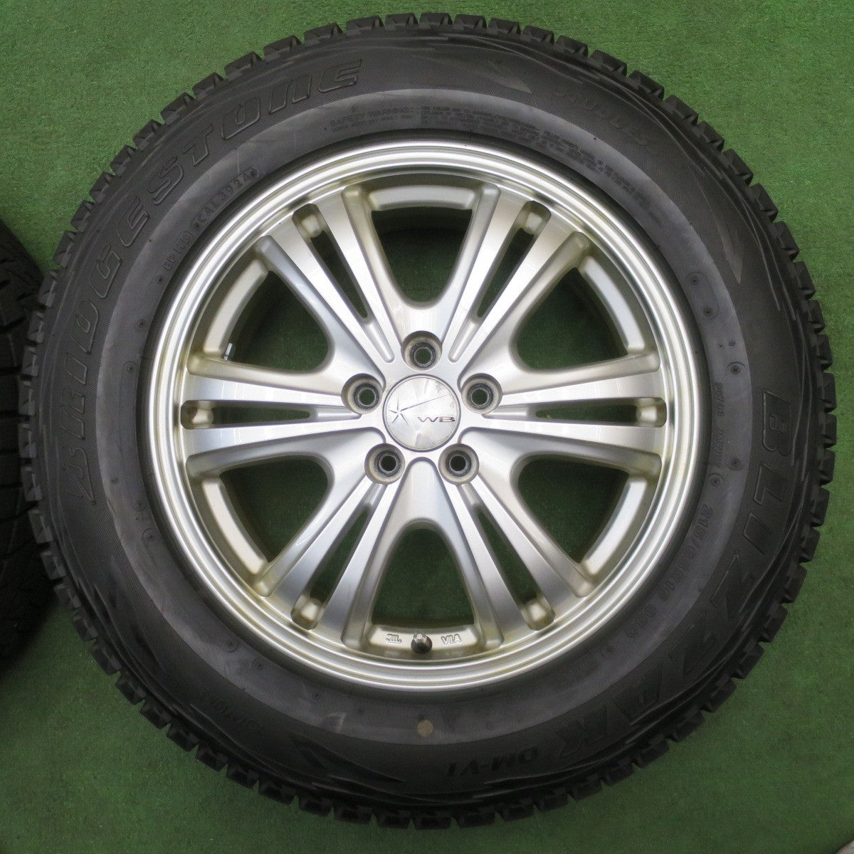 ほぼ未使用！24年★フォレスター 等 215/65R16 スタッドレス ブリヂストン ブリザック DM-V1 WB 社外 アルミ 16インチ PCD100/5H★6021905NJス