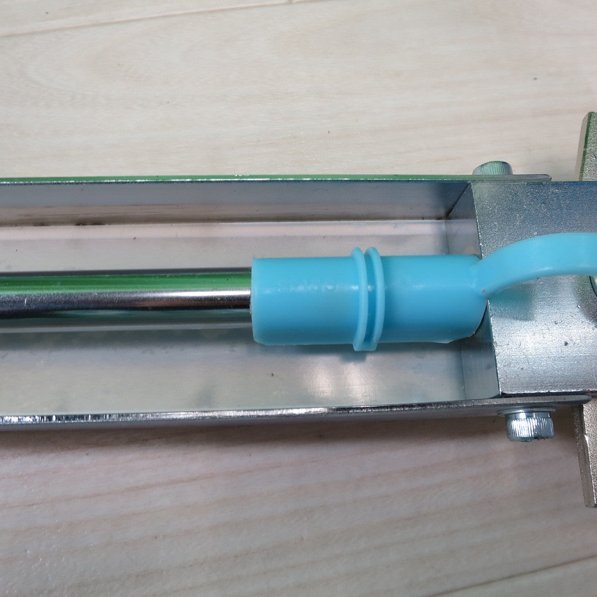 [送料無料] ☆DOGYU 土牛 三宅式 箱型 スライド ハンマー フローリング材 寄せ締め 工具 内装 フロア☆