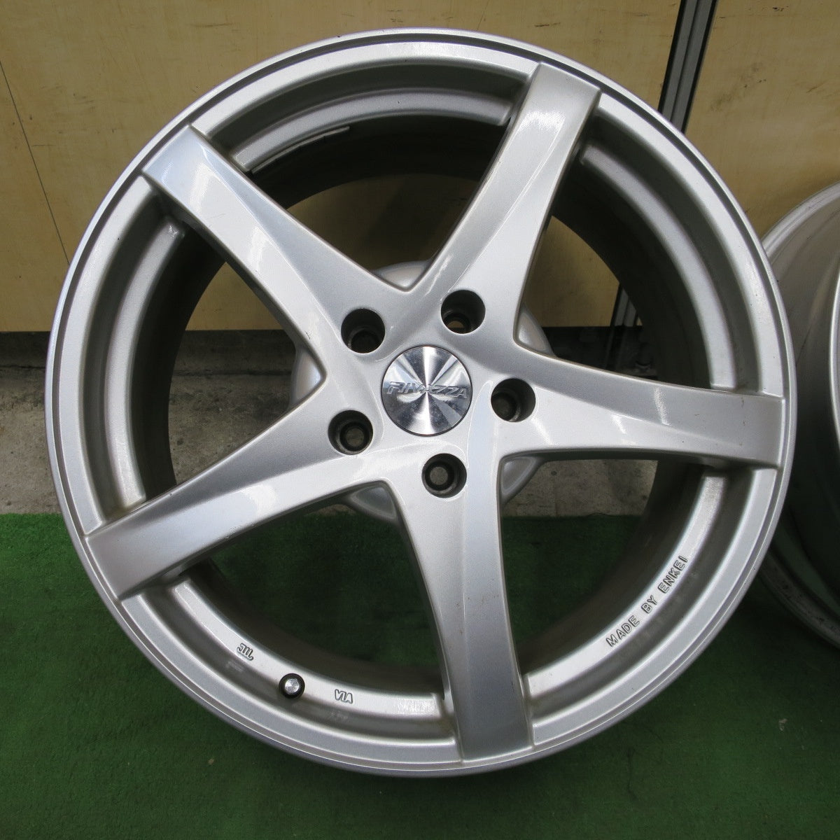 4本価格★RIVAZZA TUNER ENKEI 18インチ ホイール リヴァッツァ チューナー エンケイ 18×7.5J PCD114.3/5H★6070301NGホ