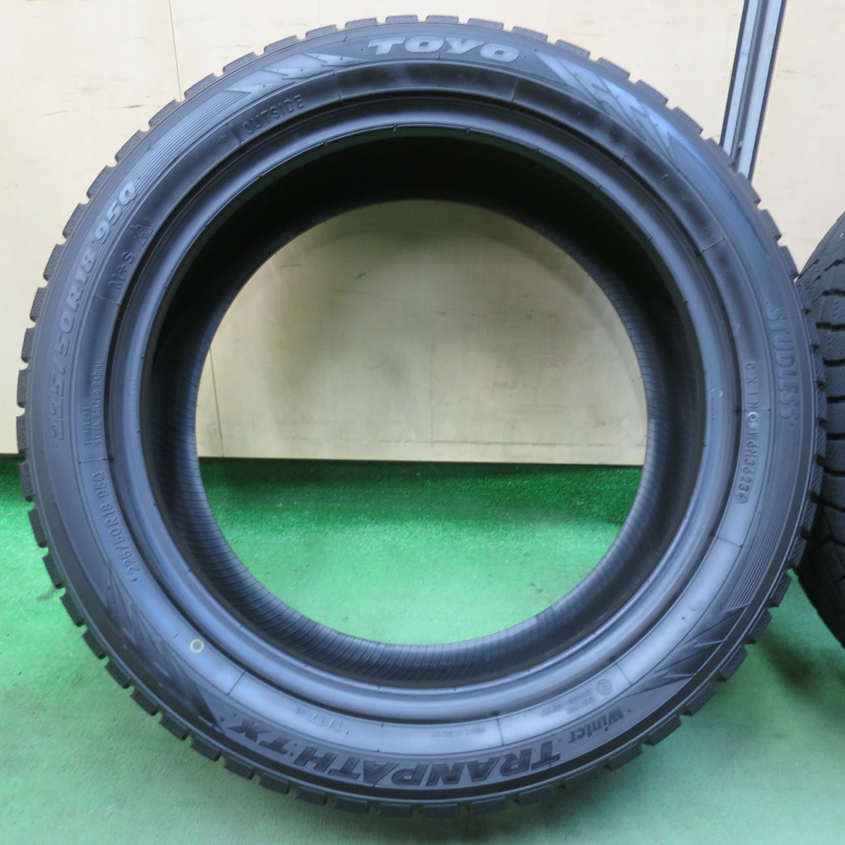 バリ溝！23年！9.5分★スタッドレス 225/50R18 トーヨー ウインター トランパス TX タイヤ 18インチ カローラクロス C-HR 等★5102510イスタ