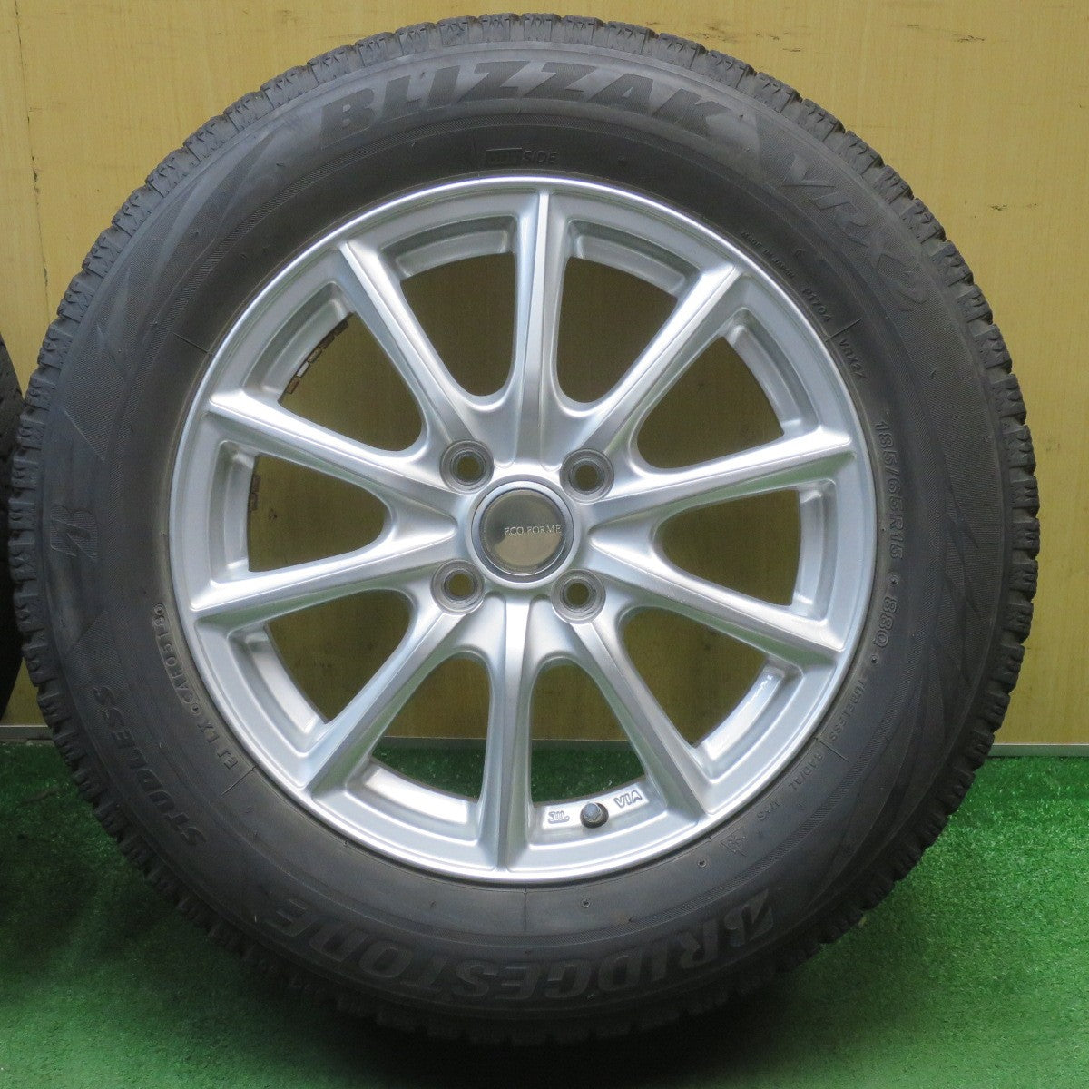 キレイ◎スタッドレス 185/65R15 ブリヂストン ブリザック VRX2 ECO FORME エコフォルム 15インチ PCD100/4H◎6072204NJス