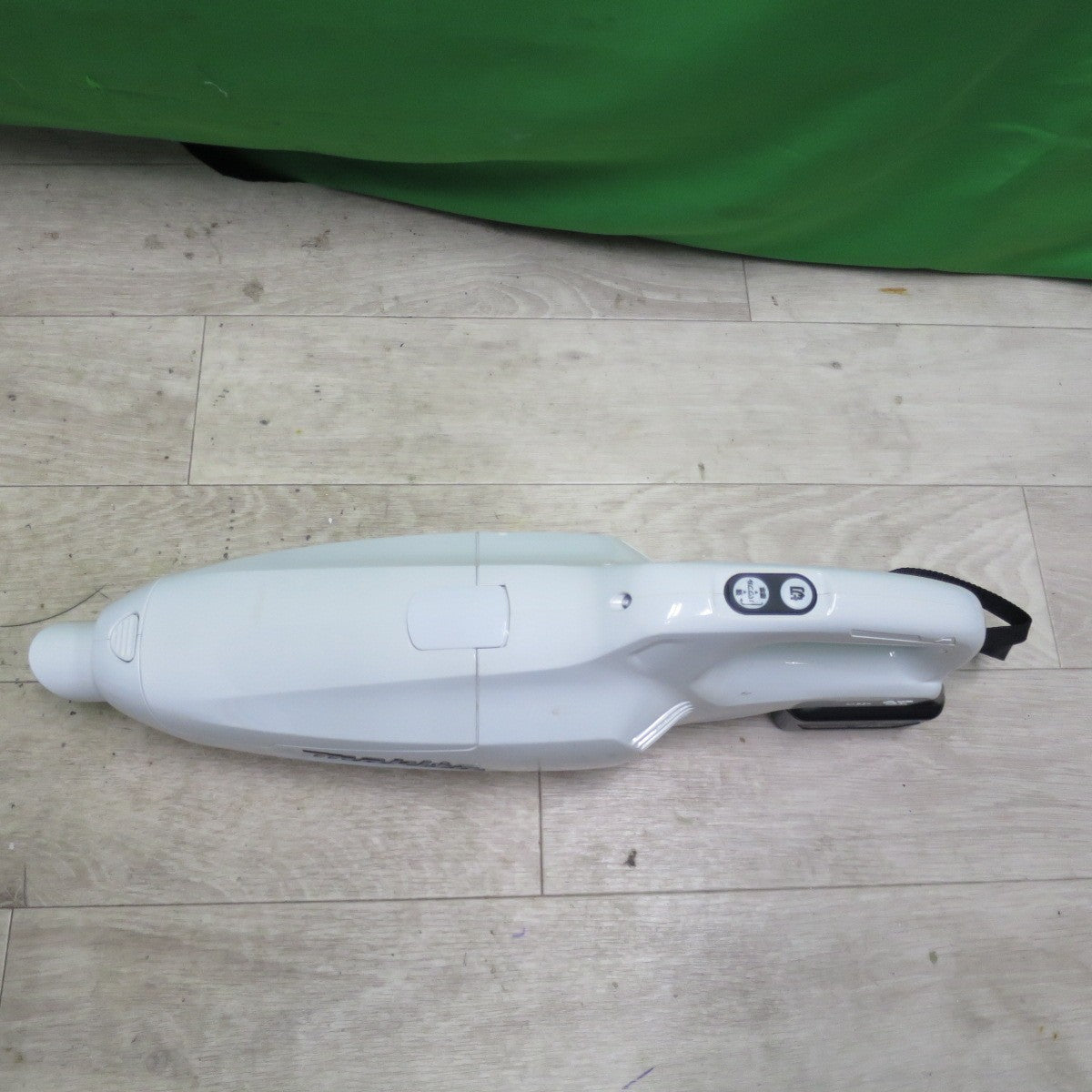 [送料無料] キレイ!付属品付き☆マキタ 充電式 コードレス ハンディ クリーナー 掃除機 CL107FD サイクロン アタッチメント 充電器 バッテリー 紙パック 付き 電動 工具☆