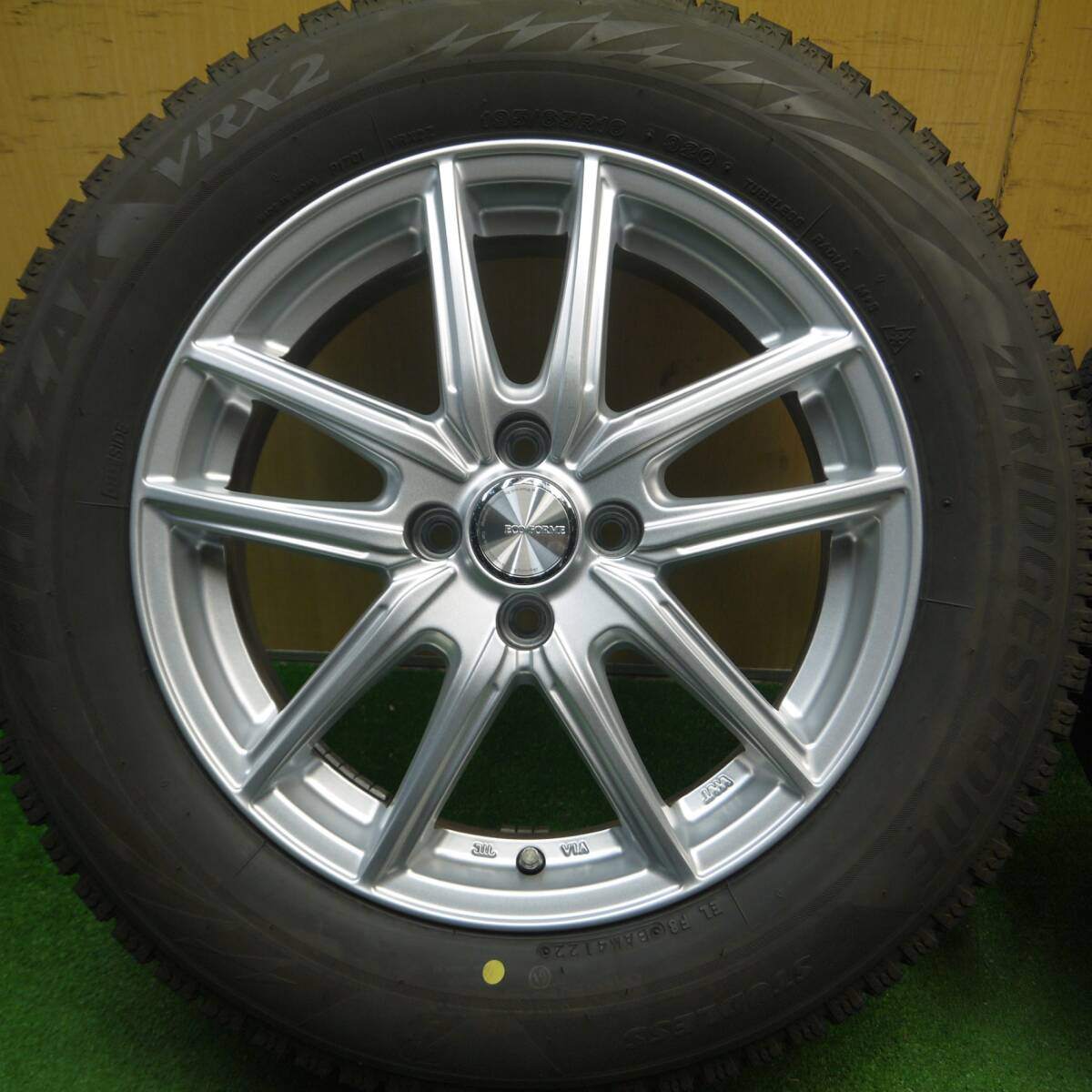 バリ溝！22年！キレイ！9分★スタッドレス 195/65R16 ブリヂストン ブリザック VRX2 ECO FORME エコフォルム 16インチ PCD100/4H★5030509Hス