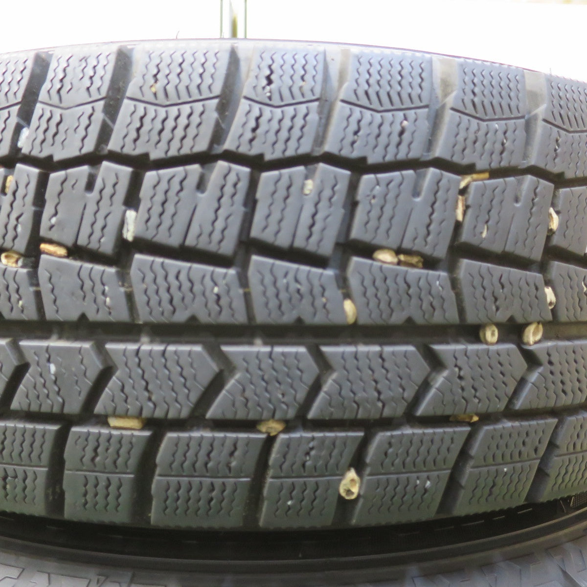 バリ溝！23年！9.5分★スタッドレス 195/65R16 ダンロップ ウインターマックス WM02 ravrion RS01 ラブリオン 16インチ PCD100/4H★6041704イス