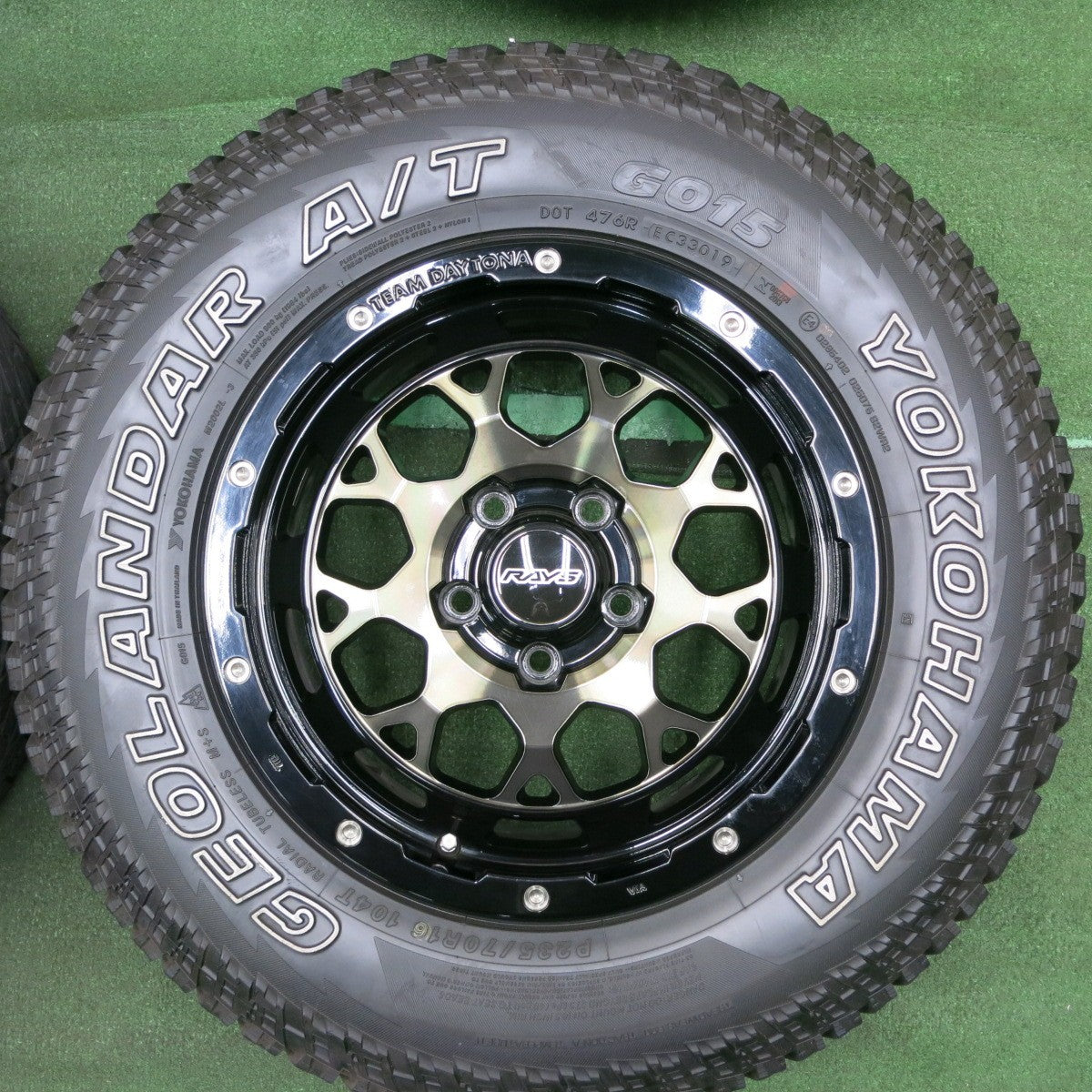 *送料無料* バリ溝！キレイ！9分★RAYS DAYTONA M9 235/70R16 ヨコハマ ジオランダー A/T レイズ デイトナ 16インチ PCD114.3/5H★4041013TNノ