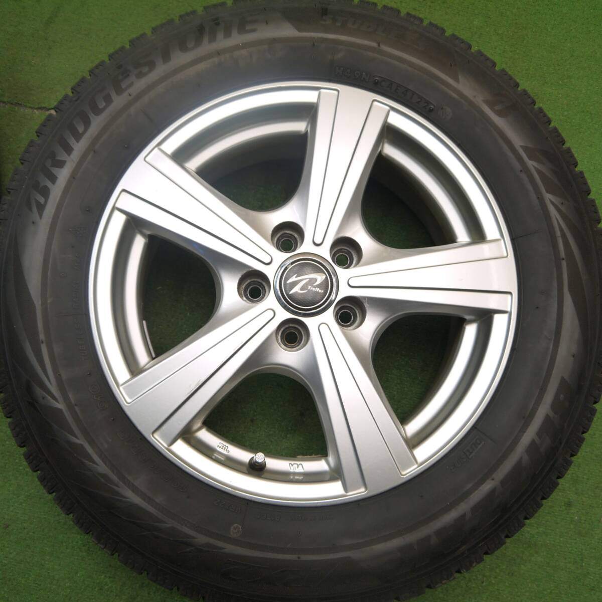 バリ溝！22年！9分★プリウス 等 195/65R15 スタッドレス ブリヂストン ブリザック VRX2 Treffer トレファー 15インチ PCD100/5H★5032801Hス