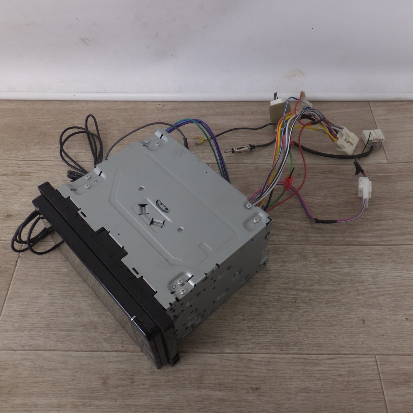 [送料無料] ★カロッツェリア carrozzeria AV一体型メモリーナビゲーション 楽ナビ AVIC-RW710(35)★