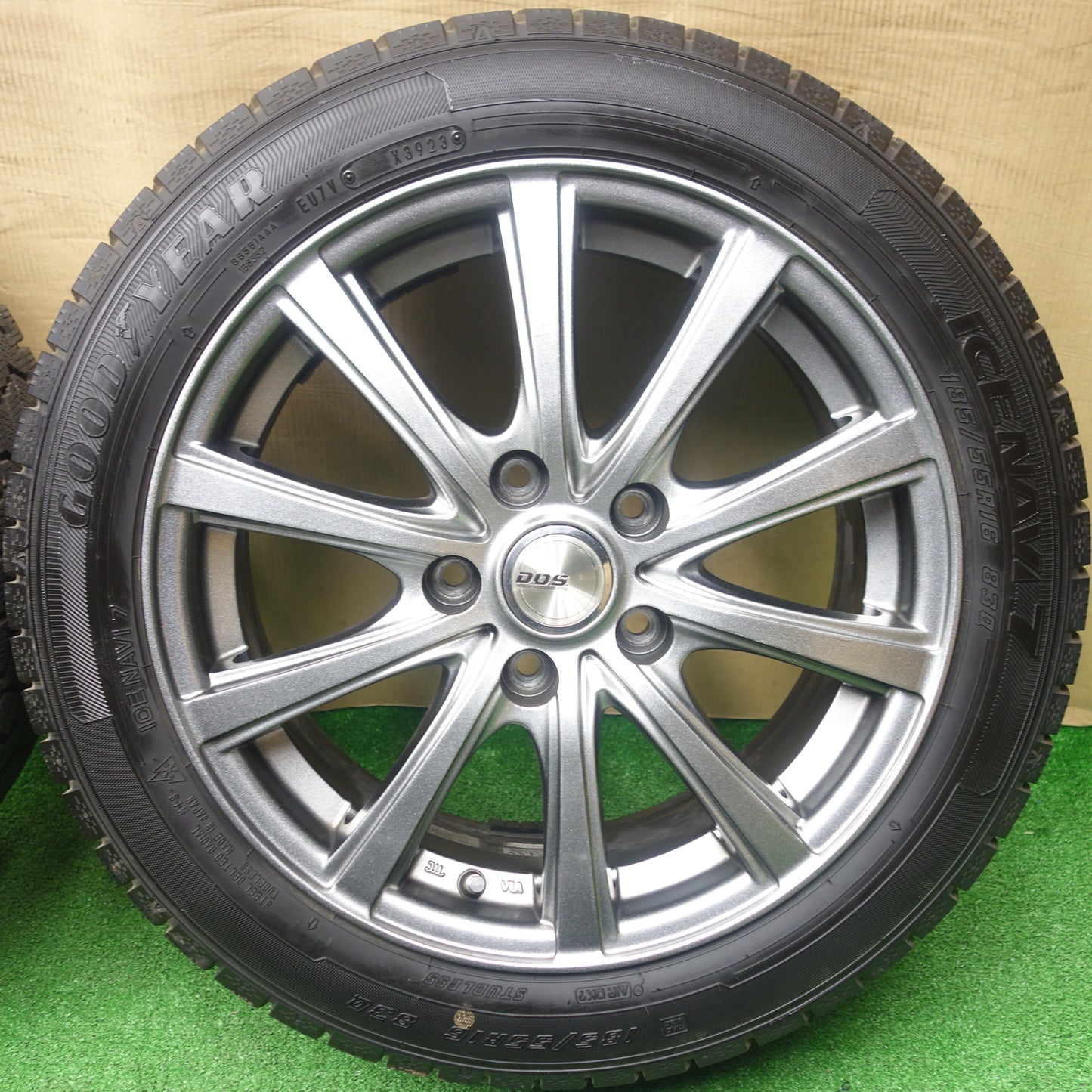 バリ溝！23年！キレイ！9.5分以上★スタッドレス 185/55R16 グッドイヤー アイスナビ7 D.O.S. DOS 16インチ PCD114.3/5H★6010801KTス