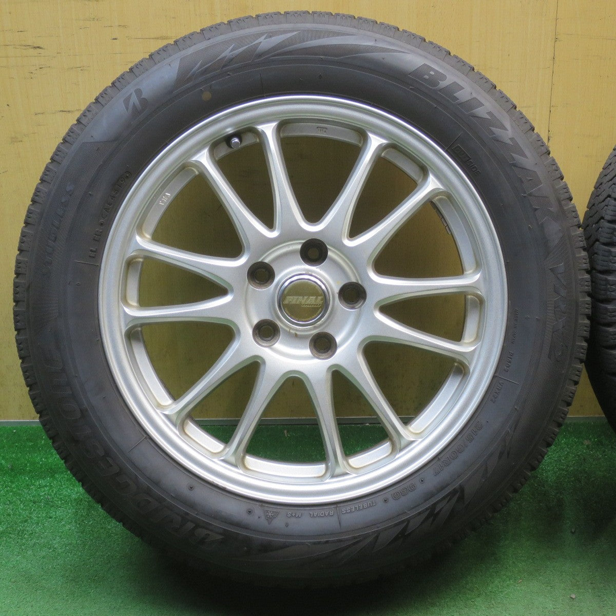 4本価格◎スタッドレス 215/60R17 ブリヂストン ブリザック VRX2 FINAL MIND ファイナル マインド 17インチ PCD114.3/5H◎6062201NJス
