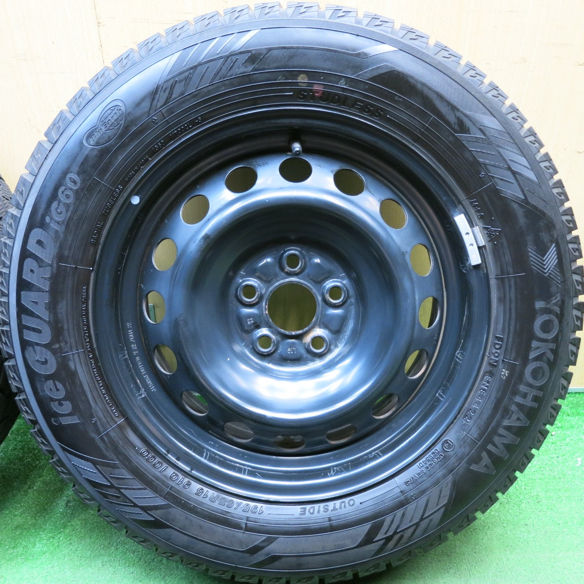 バリ溝！24年！9.5分以上◎プリウス 等 195/65R15 スタッドレス ヨコハマ アイスガード iG60 スチール ホイール 15インチ PCD100/5H◎6101004HAス