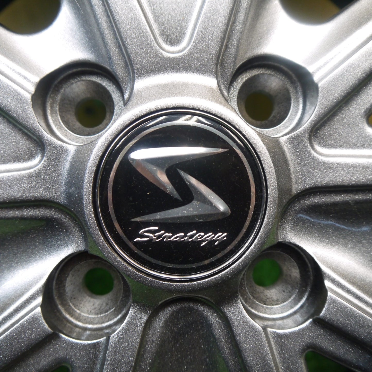 未使用！23年！1本★スタッドレス 155/65R14 グッドイヤー アイスナビ7 Strategy ストラテジー 14インチ PCD100/4H★5110704Hス