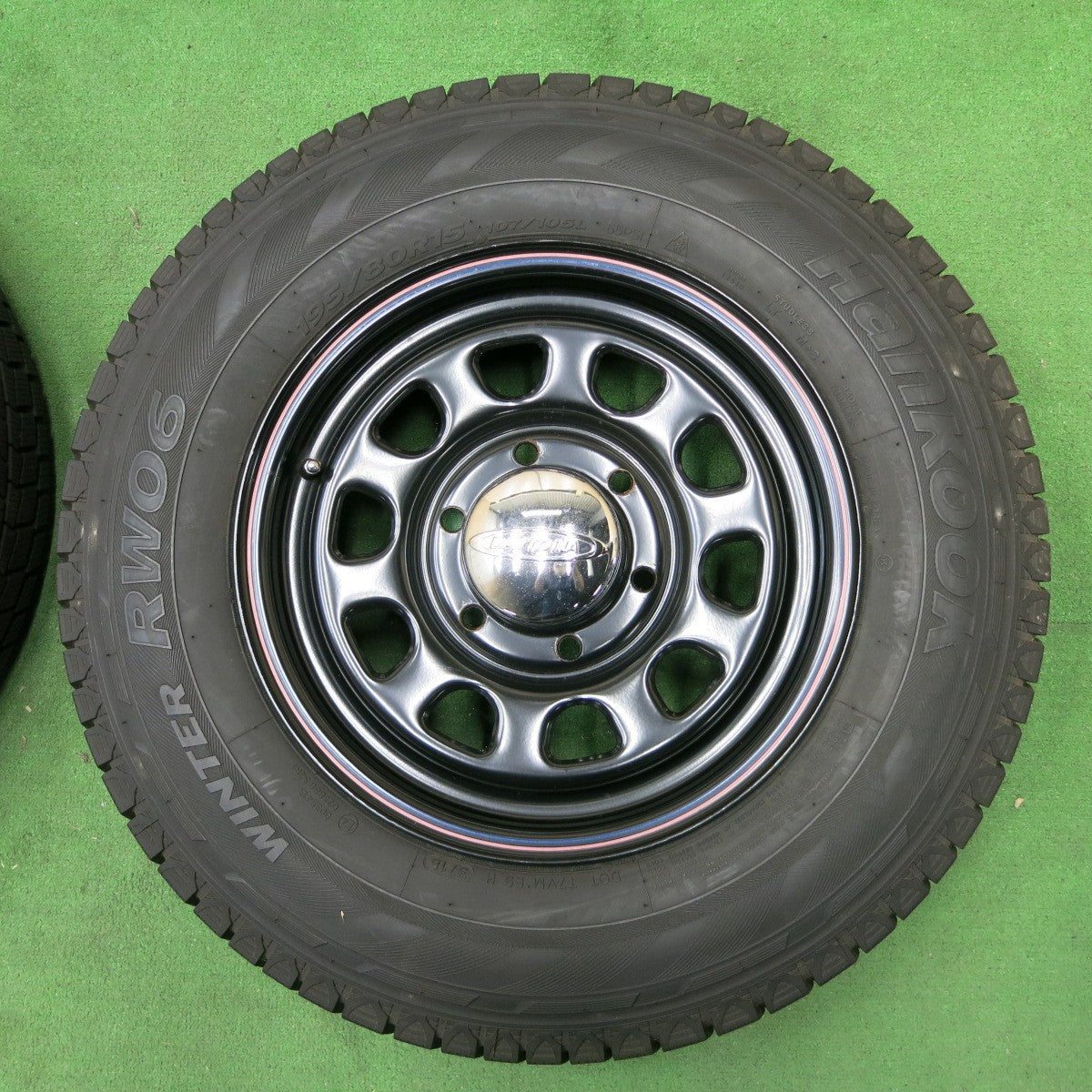 *送料無料* バリ溝！キレイ！9分★DAYTONA 195/80R15 107/105L スタッドレス ハンコック ウインター RW06 デイトナ PCD139.7/6H★4060502ナス