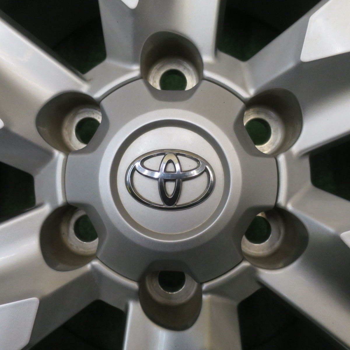 バリ溝！22年！キレイ！9分★ハイエース 等 トヨタ 150系 プラド 純正 215/55R17 ハイフライ HF805 17インチ PCD139.7/6H★5102901NJノ