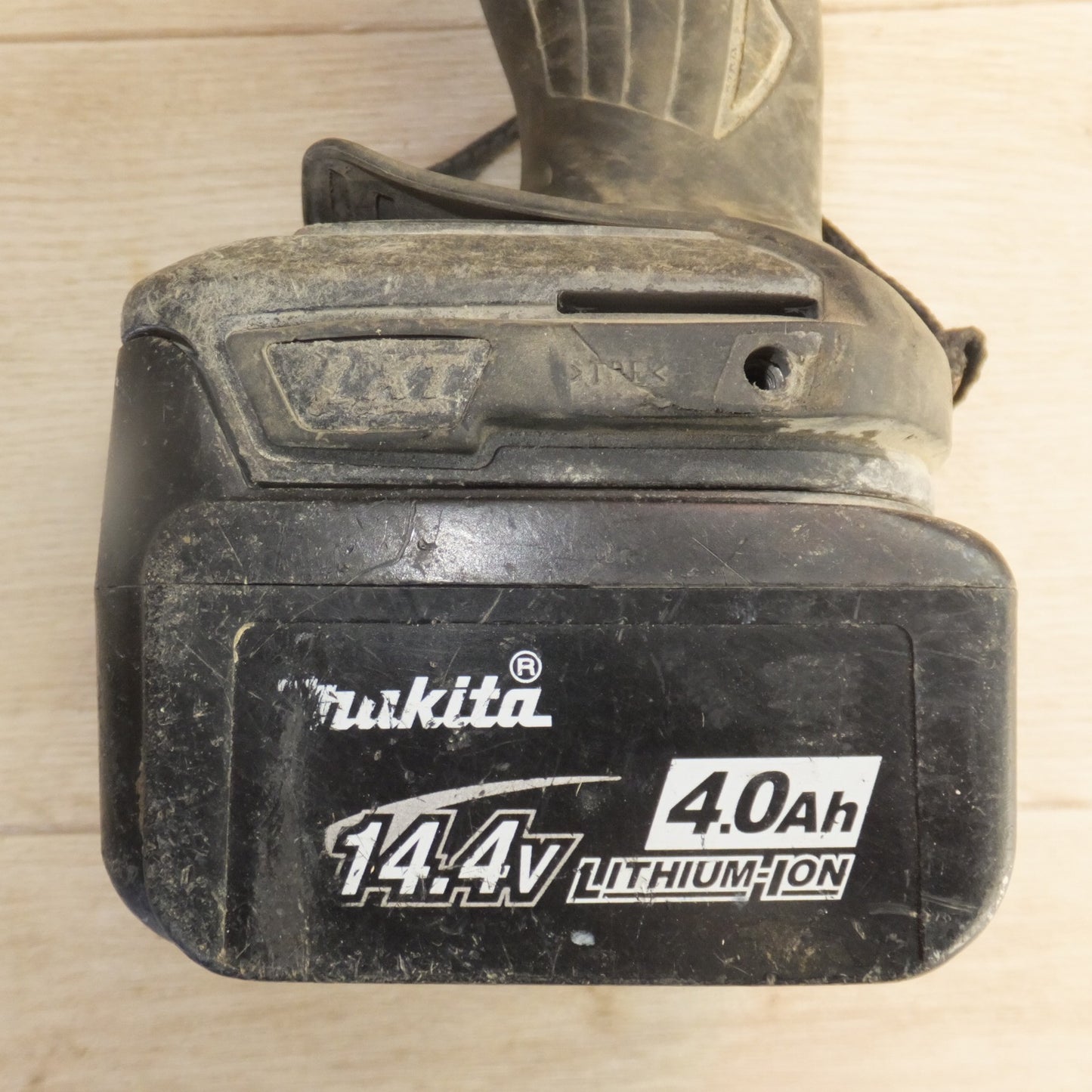[送料無料] ジャンク★マキタ makita 充電式インパクトドライバ TD138DRFXB 14.4V★