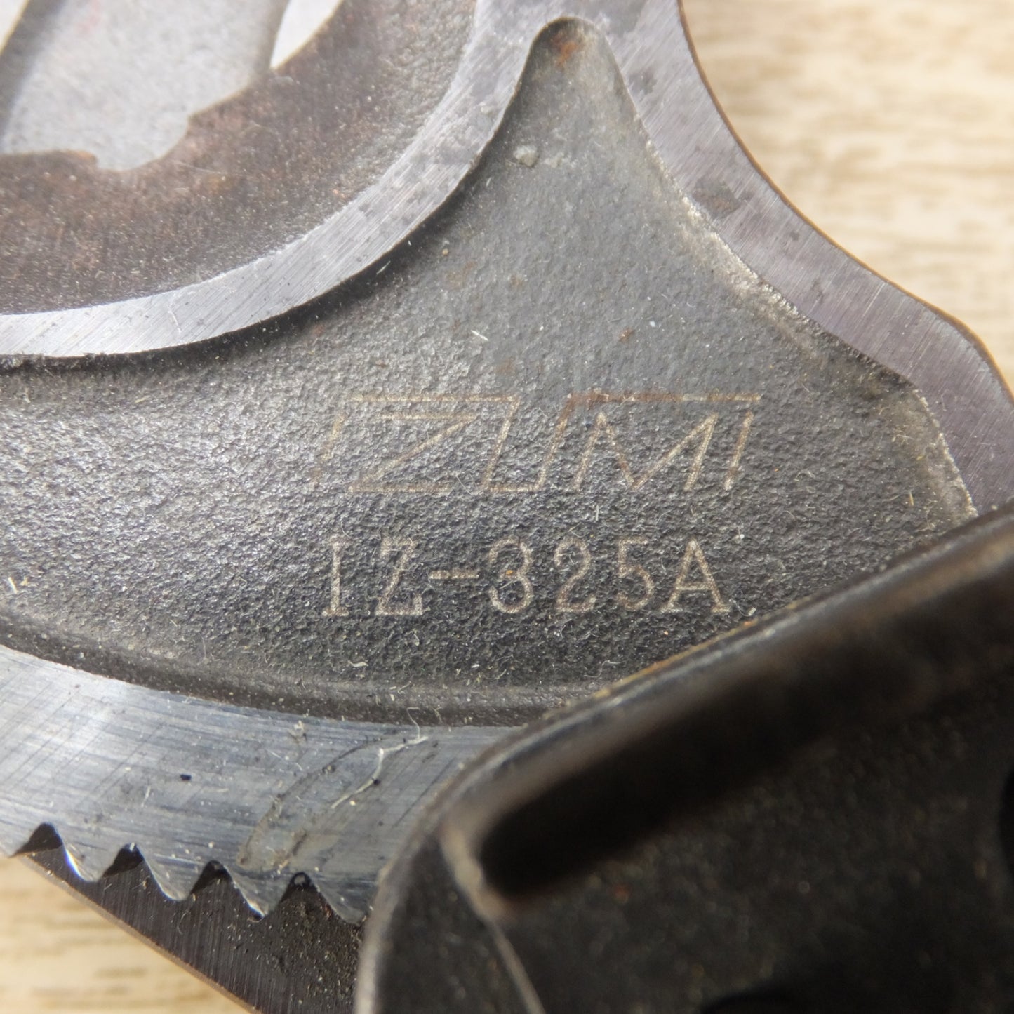[送料無料] ★泉精器 IZUMI ラチェットケーブルカッタ IZ-325A　銅・アルミより線切断専用★