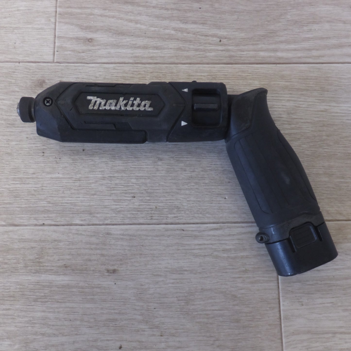 [送料無料] ★マキタ makita 充電式ペンインパクトドライバ TD022DSHXB 7.2V　バッテリ 5個★