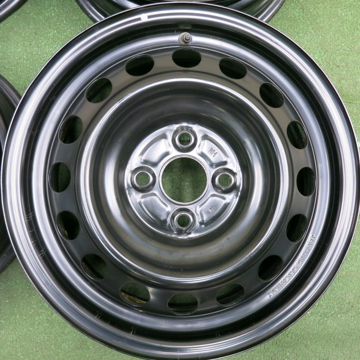 *送料無料* 新車外し★トヨタ アクア 純正 スチール ホイール 15インチ 15×5.5J PCD100/4H★4060405HAホ
