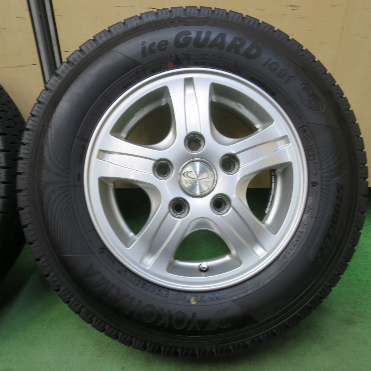 バリ溝！24年！9.5分★スタッドレス 165/80R13 94/93N ヨコハマ アイスガード iG91 VICENTE ビセンテ 13インチ PCD114.3/5H★6022115イス