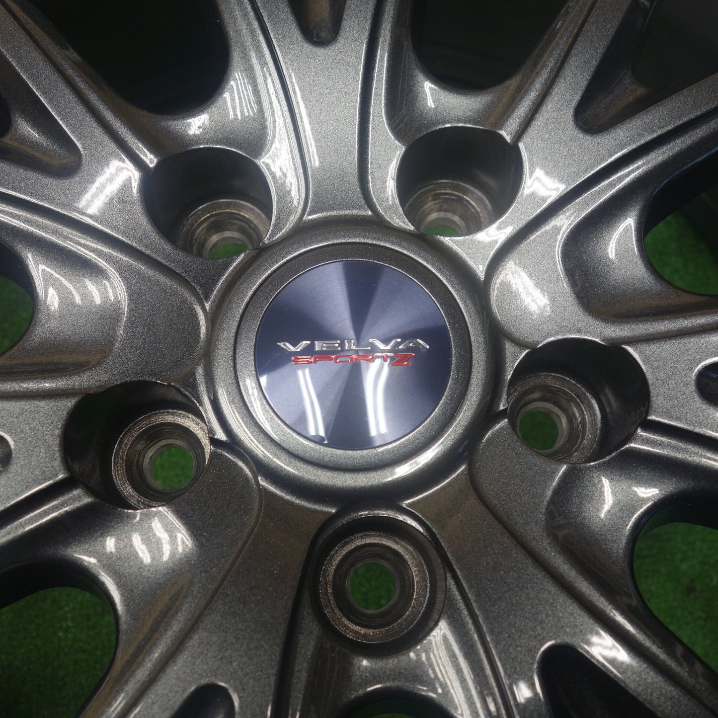 バリ溝！22年！キレイ！9.5分◎スタッドレス 215/60R17 ブリヂストン ブリザック VRX2 VELVA SPORTZ ヴェルヴァ 17インチ PCD114.3/5H◎6060702KTス