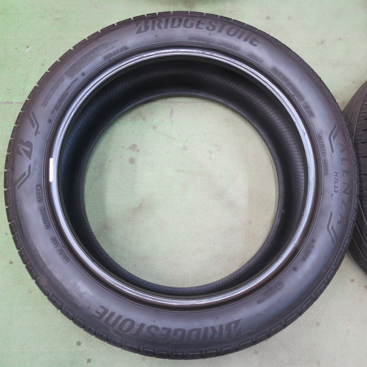 バリ溝！24年！9.5分★225/50R18 ブリヂストン アレンザ H/L 33 タイヤ 18インチ ALENZA CH-R ヴェゼル オデッセイ カローラクロス 等★6052306イノタ