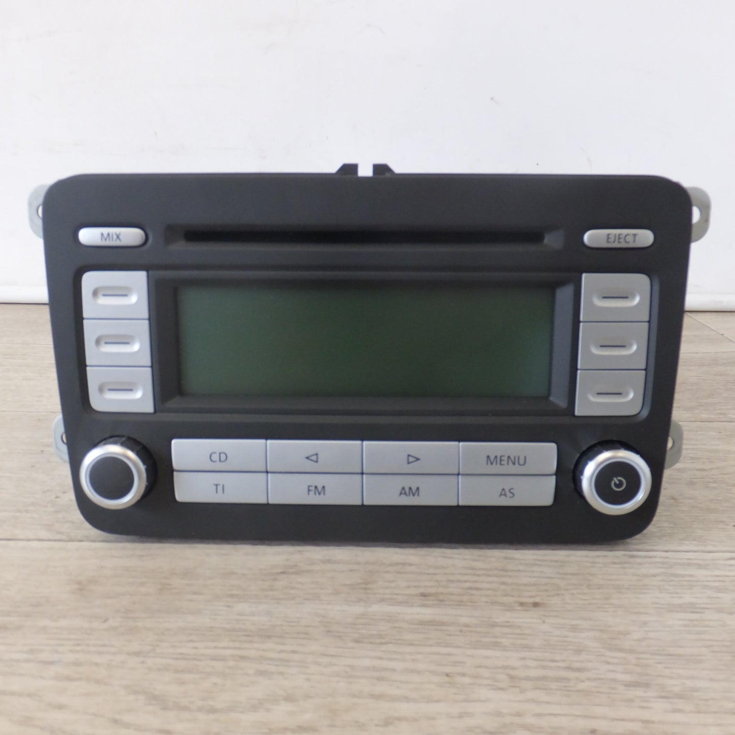 現状品★フォルクスワーゲン Volkswagen 純正 カーオーディオ CDデッキ RCD300　ビートル ポロ パサート ゴルフ など★ [送料無料]