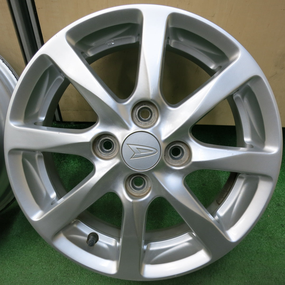 [送料無料] キレイ★ダイハツ ムーヴ タント 等 純正 ホイール 14インチ 14×4.5J PCD100/4H★5021409SYホ