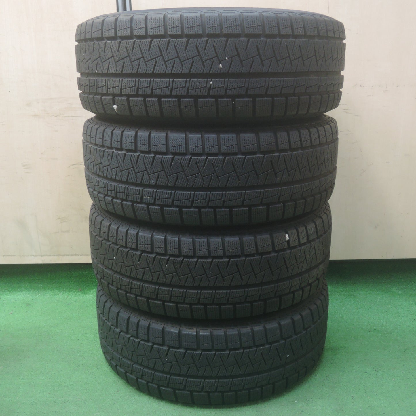 *送料無料* 超バリ溝！キレイ！ほぼ10分★BMW 等 EUROBAHN SPORTECHNIC 205/55R16 スタッドレス ピレリ アイスアシンメトリコ スポーツテクニック PCD120/5H★4071605SYス