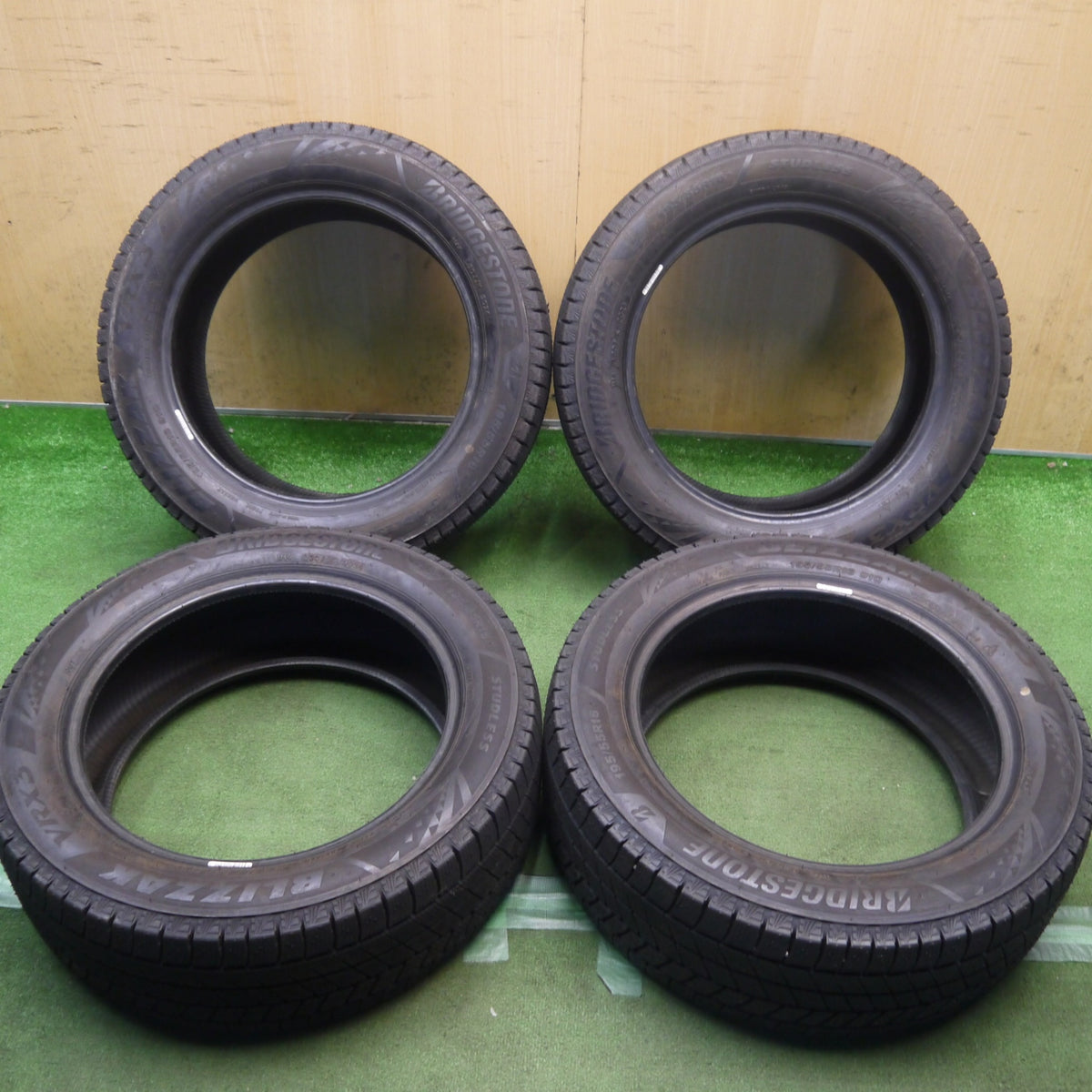 ほぼ未使用！24年◎スタッドレス 195/55R16 ブリヂストン ブリザック VRX3 タイヤ 16インチ アクア フィールダー CR-Z ノート キューブ 等◎6100505Hスタ