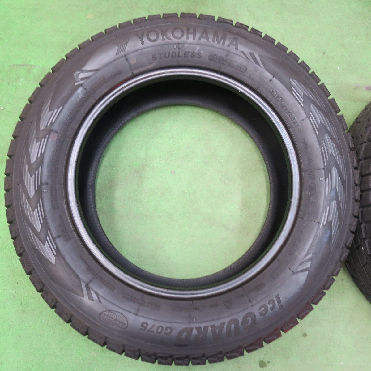 バリ溝！21年！9.5分★スタッドレス 235/65R17 ヨコハマ アイスガード G075 タイヤ 17インチ アウトランダー エクストレイル ボルボ等★5011002イスタ