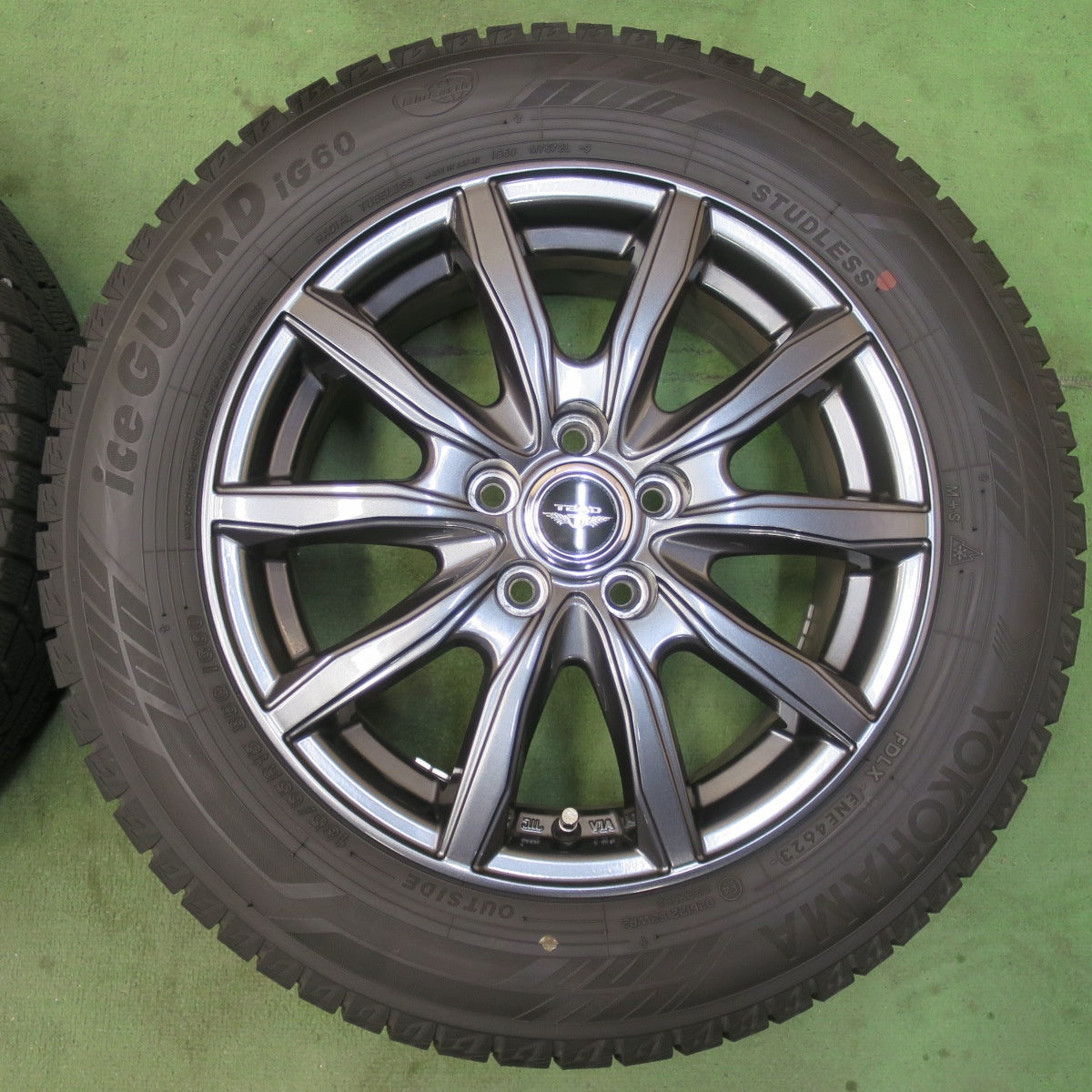 バリ溝！23年！キレイ！9.5分★シエンタ 等 185/65R15 スタッドレス ヨコハマ アイスガード iG60 TEAD テッド 15インチ PCD100/5H★6031203イス