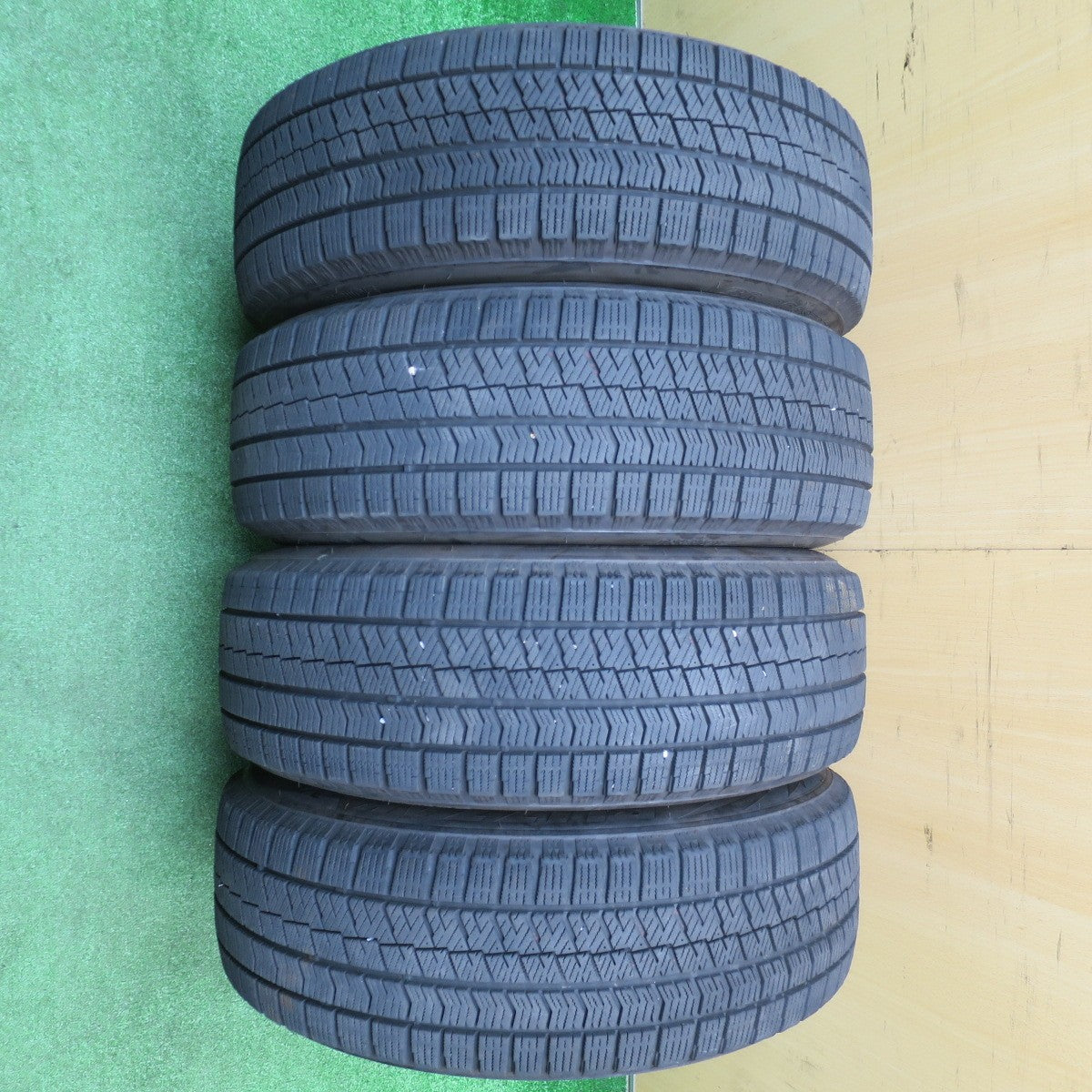 バリ溝！22年！8.5分★スタッドレス 195/65R15 ブリヂストン ブリザック VRX2 VELVA CHARGE ヴェルヴァ チャージ 15インチ PCD114.3/5H★5111005NJス