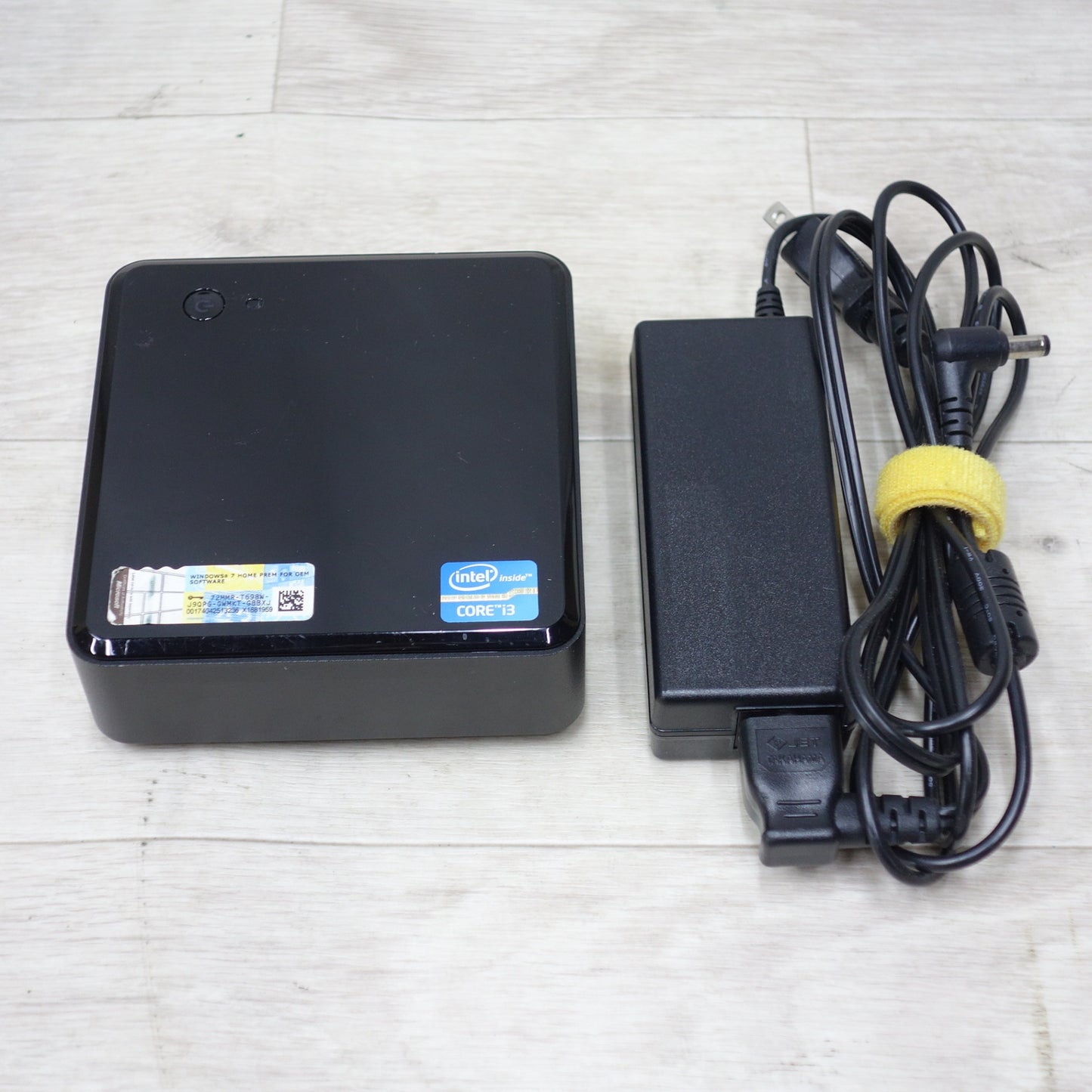 [送料無料] ◆インテル Intel NUC 小型 PC DC3217IYE 電源アダプター 付き Corei3-3217U メモリ 8GB Win10 Home 64bit ①◆