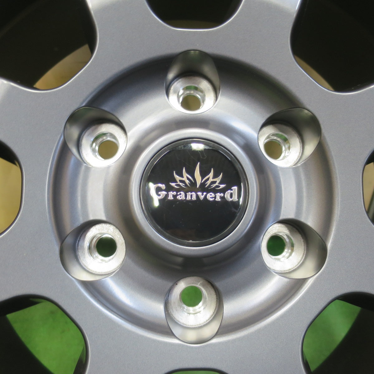 ほぼ未使用！24年！美品★Granverd Elan 265/60R18 ヨコハマ ジオランダー G94 G94AV グランヴァード エラン 18インチ PCD139.7/6H★6041808イノ