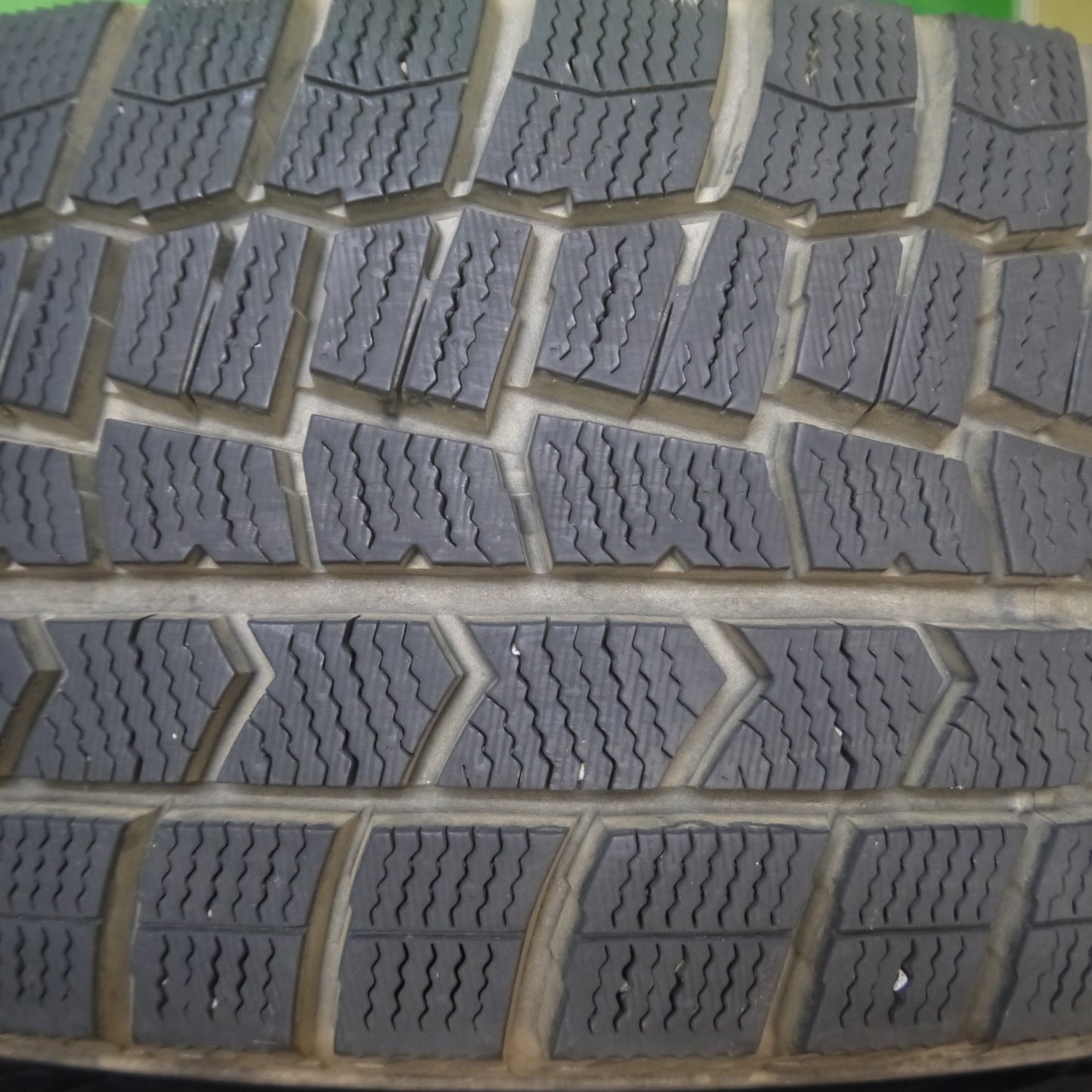 [送料無料] バリ溝！21年！9.5分以上★スタッドレス 195/65R15 ダンロップ ウインターマックス WM02 社外 アルミ 15インチ PCD100 114.3/5H マルチ★4110604Hス