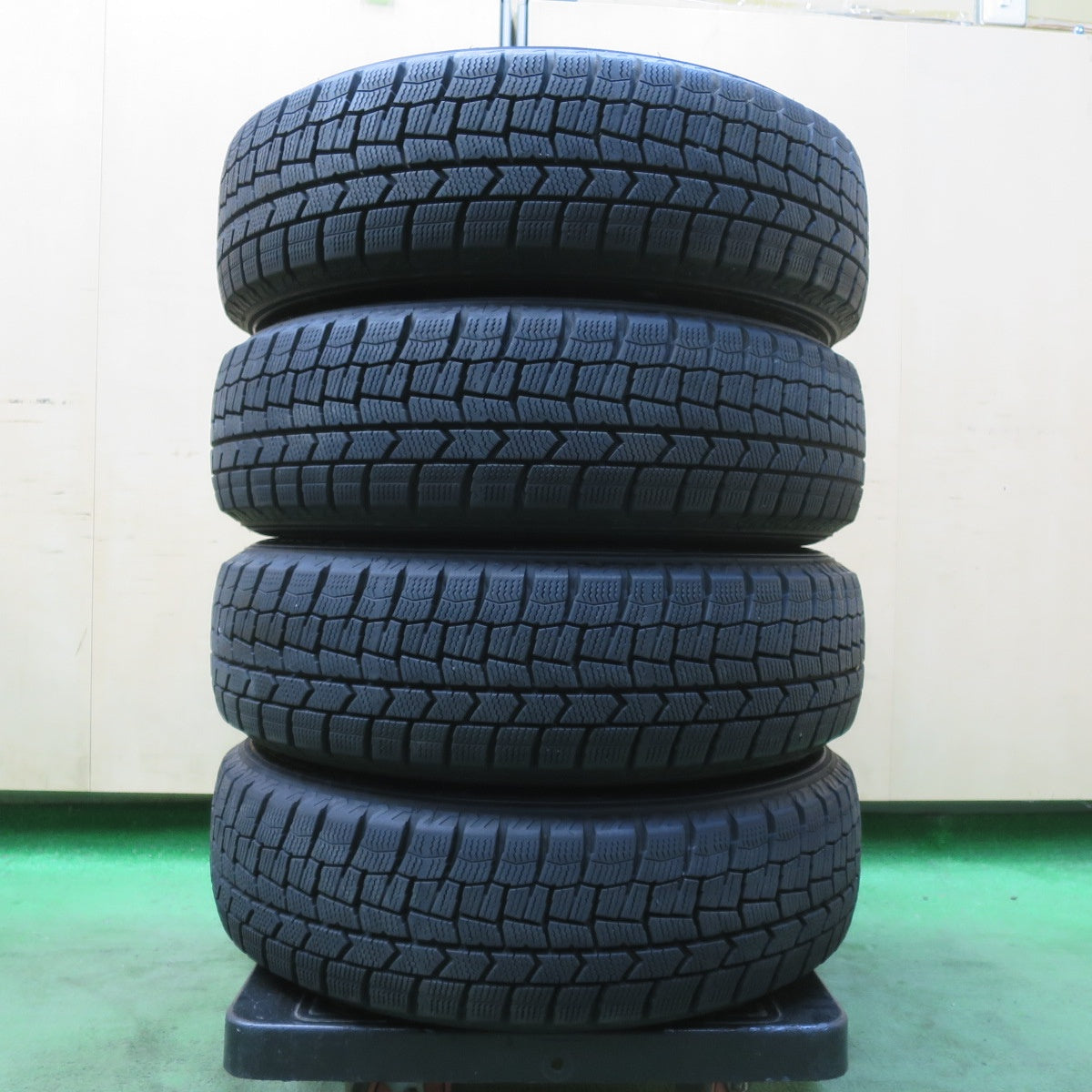 バリ溝！23年！9.5分★スタッドレス 165/65R14 ダンロップ ウインターマックス WM02 BALMINUM TR10 バルミナ 14インチ PCD100/4H★5120404イス