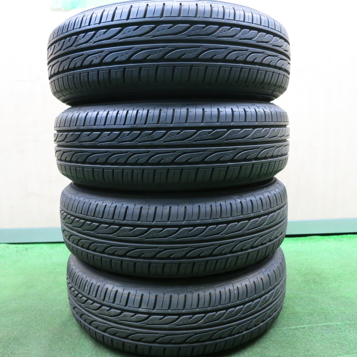 *送料無料* バリ溝！ほぼ10分★トヨタ シエンタ 純正 スチール 175/70R14 ダンロップ EC202 14インチ PCD100/4H★4051708HAノ