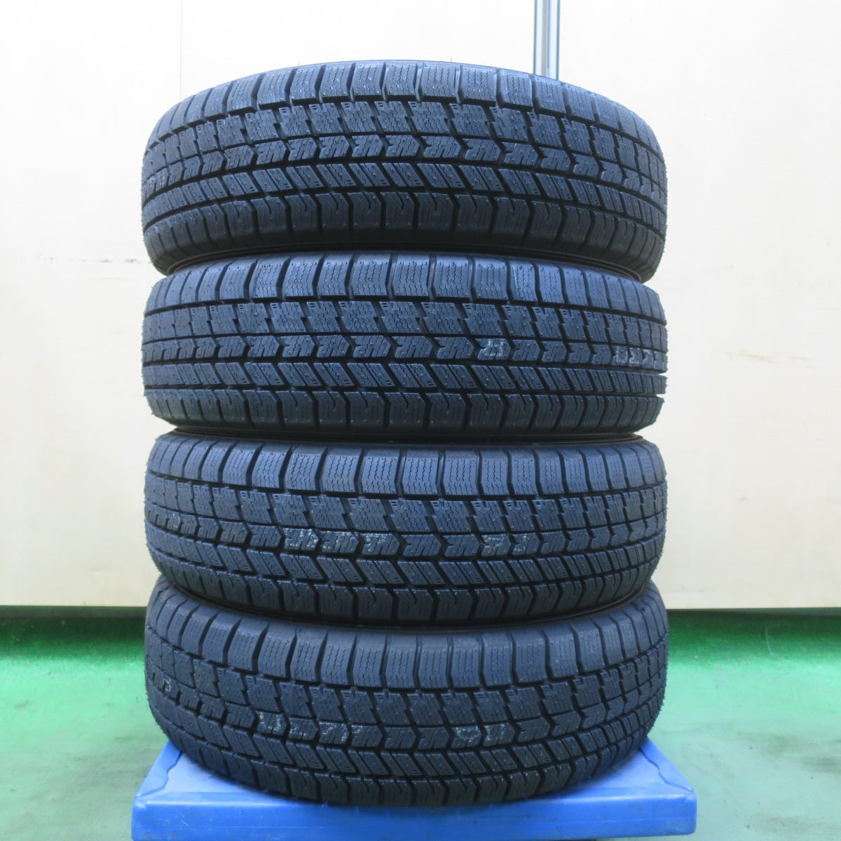 未使用！26年★スタッドレス 155/65R14 グッドイヤー アイスナビ8 タイヤ 14インチ ワゴンR スペーシア ムーヴ タント N-BOX N-ONE デイズ 等★6050601イスタ