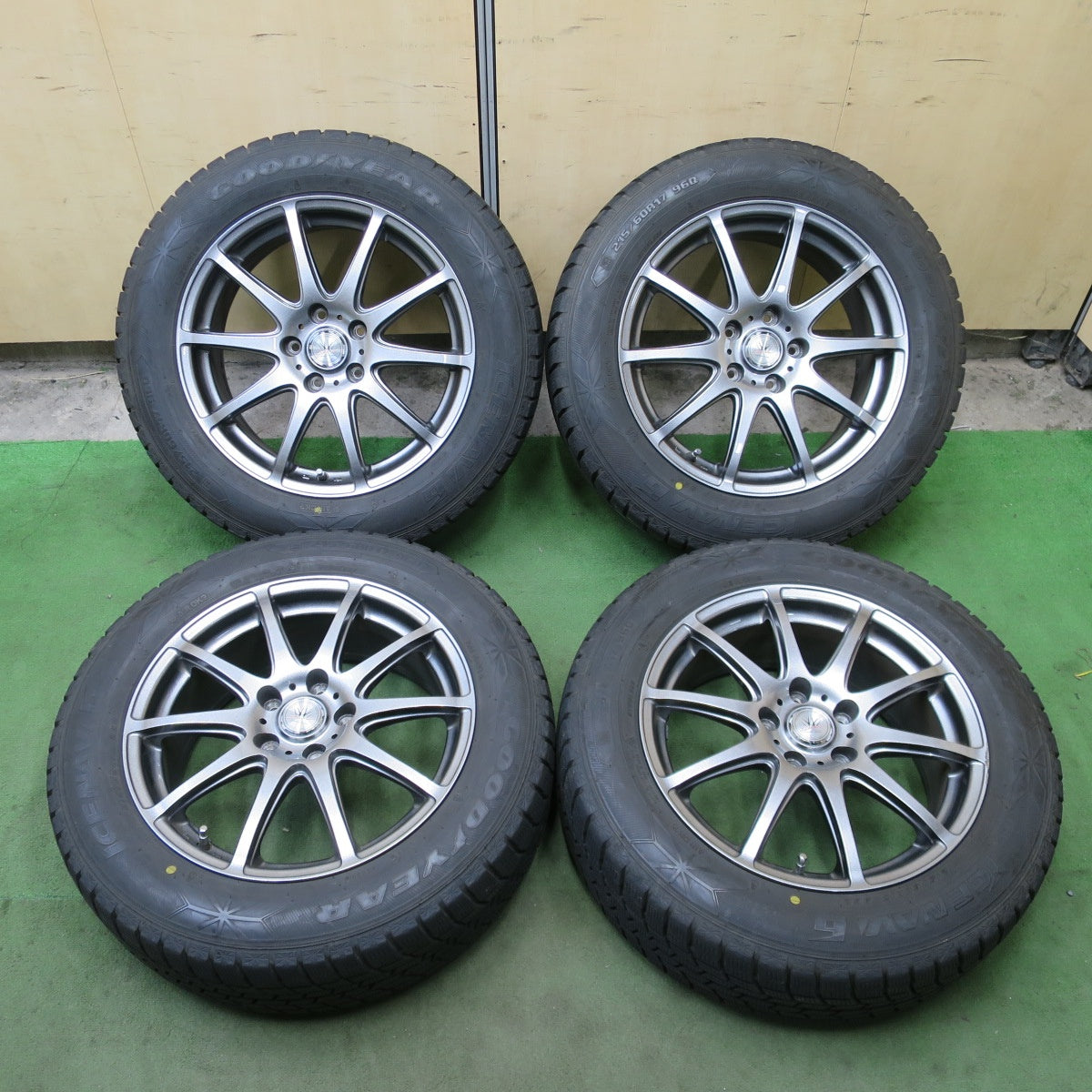 バリ溝！キレイ！9分◎LOXARNY SPORT BADX 215/60R17 スタッドレス グッドイヤー アイスナビ6 ロクサーニ スポーツ 17インチ PCD114.3/5H◎6082103NGス