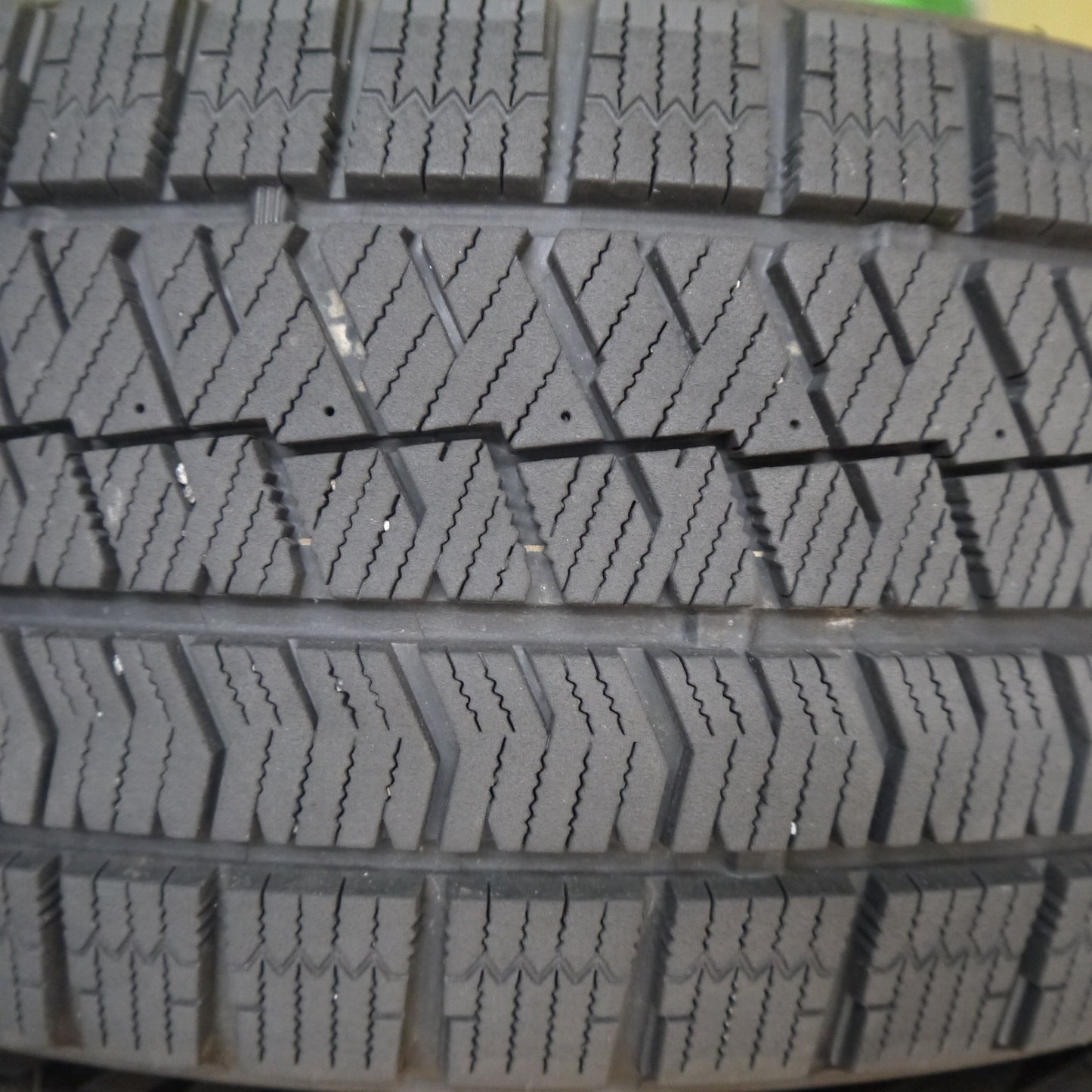 バリ溝！22年！9.5分★スタッドレス 185/55R16 ブリヂストン ブリザック VRX2 タイヤ 16インチ ヤリス フィット スイフト アクア 等★5070809Hスタ