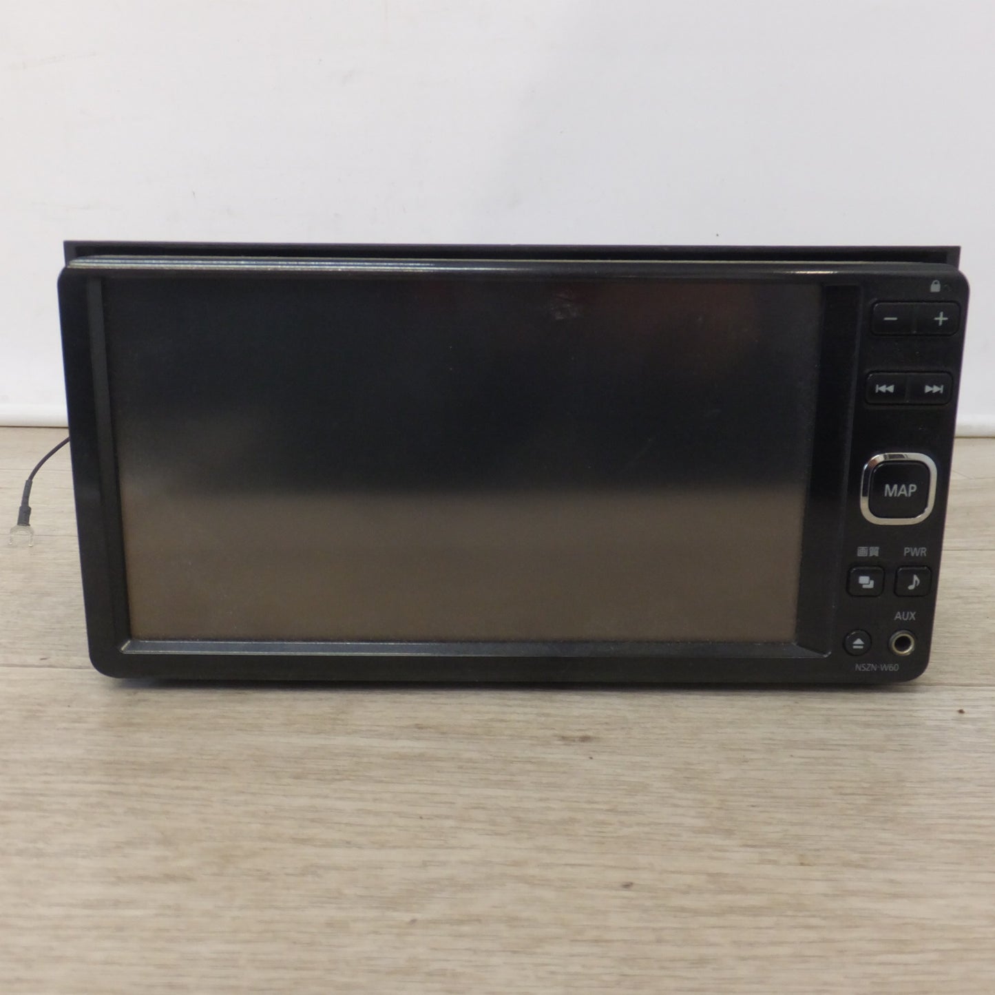 [送料無料] ★パナソニック製 ダイハツ 純正 メモリーナビゲーション NSZN-W60 08545-K9050[17]★