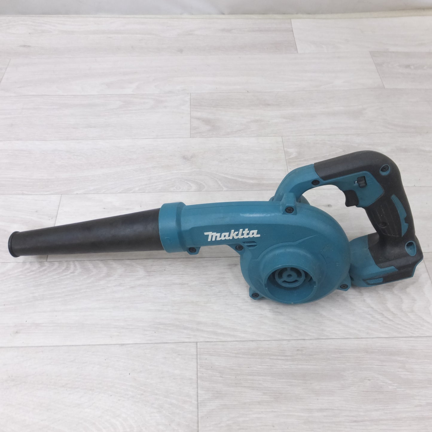 [送料無料] ◆マキタ 充電式 ブロワ UB185D 18V 3Ah 本体のみ 送風 集じん ブロワー 電動 工具◆