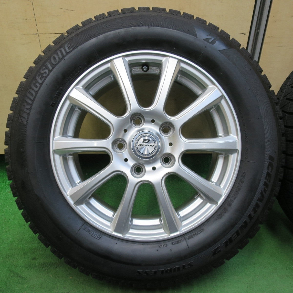 バリ溝！22年！キレイ！9.5分★スタッドレス 195/65R15 ブリヂストン アイスパートナー2 DEBOR 15インチ PCD114.3/5H★5030604イス