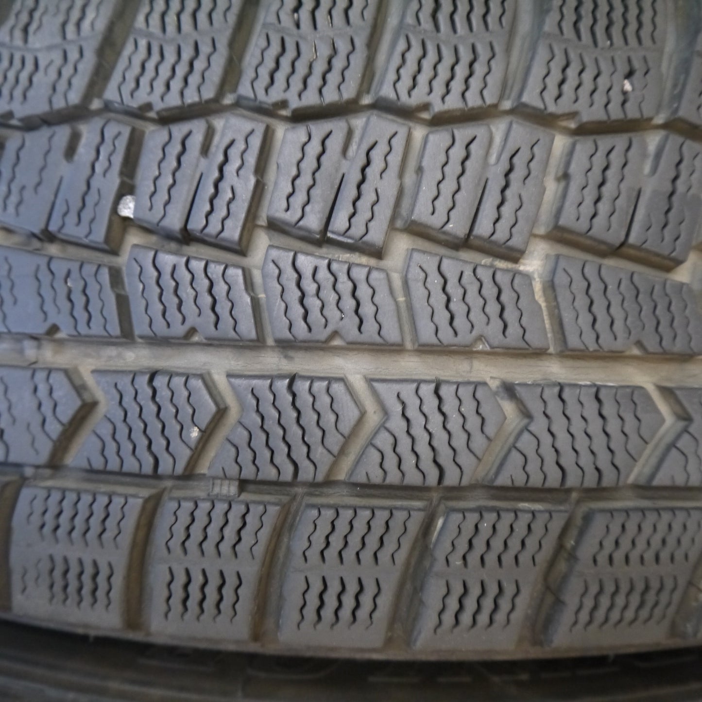 バリ溝！キレイ！9.5分★シエンタ 等 185/60R15 スタッドレス ダンロップ ウインターマックス WM02 VELVA SPORTZ ヴェルヴァ 15インチ PCD100/5H★6060805Hス