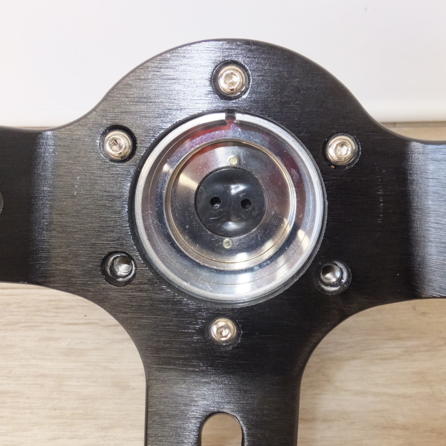 [送料無料] キレイ★RASTP ステアリング トヨタ 86 DBA-ZN6　直径 約 35cm　差込口 約 1.8mm(84★