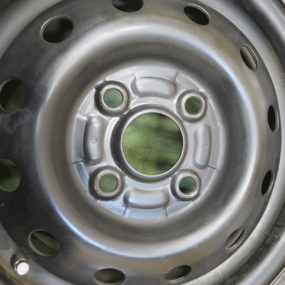 バリ溝！23年！8.5分★スズキ ワゴンR 純正 スチール 145/80R13 スタッドレス ブリヂストン ブリザック VRX2 13インチ PCD100/4H★6043018イス