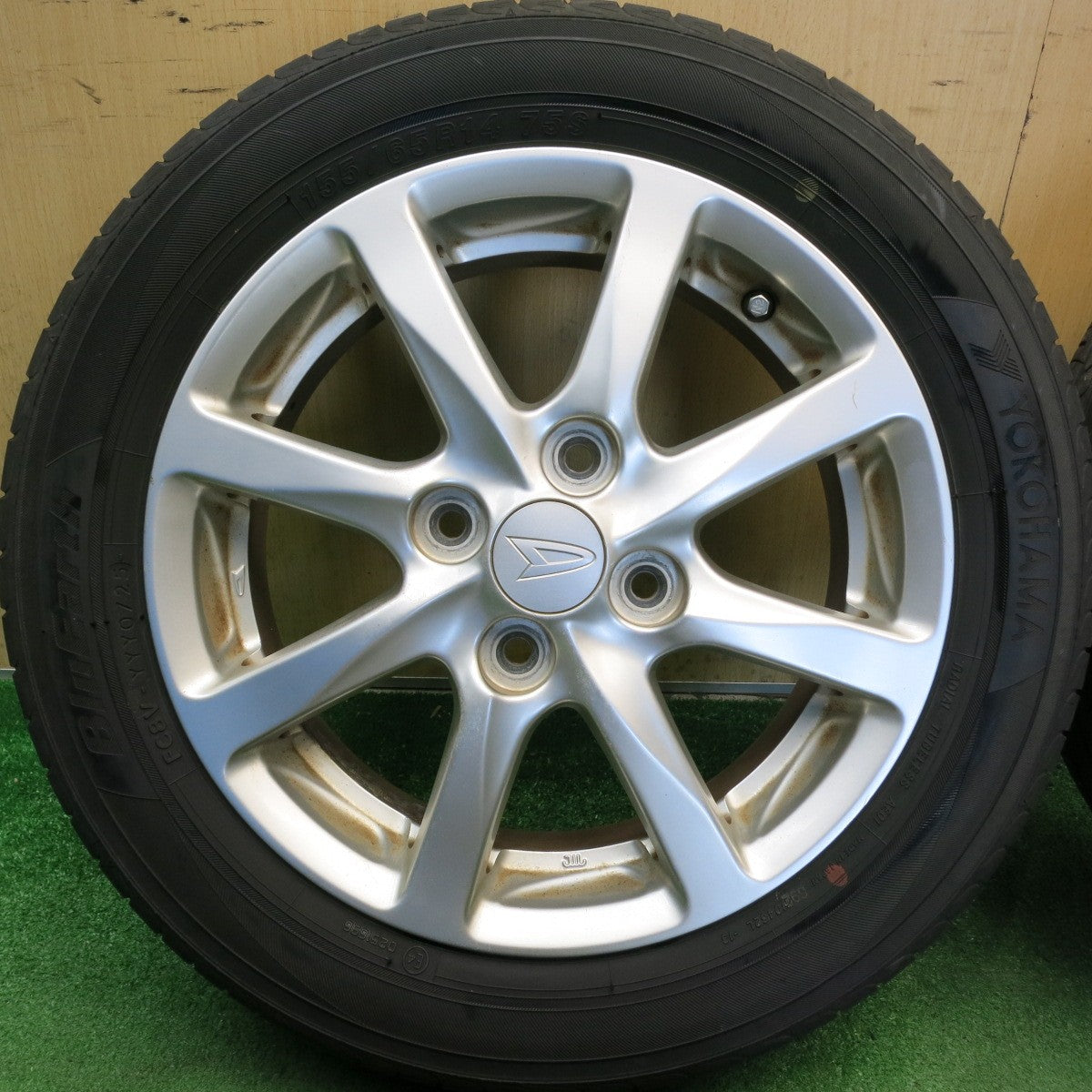 バリ溝！25年！8.5分◎ダイハツ タント ムーヴ 純正 155/65R14 ヨコハマ ブルーアース AE01 14インチ PCD100/4H◎6071602HAノ